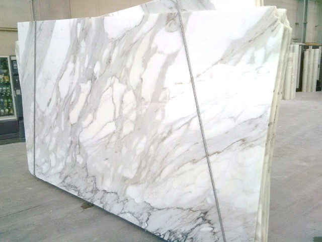 Carrara White Premium & Calacatta Gold Premium / Super White 