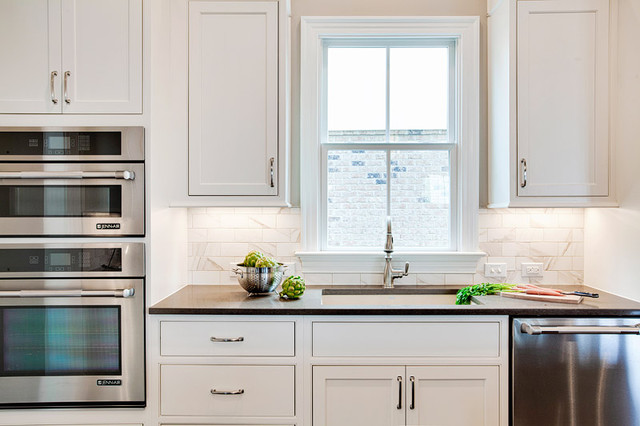 Builder spec house traditional-kitchen