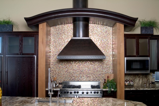 Glamorous contemporary kitchen