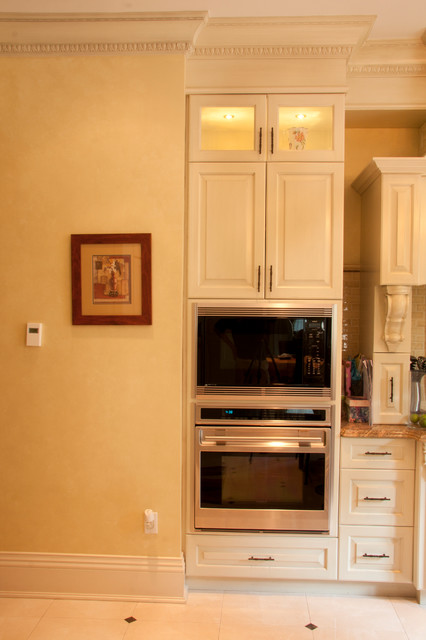 Kitchen traditional kitchen