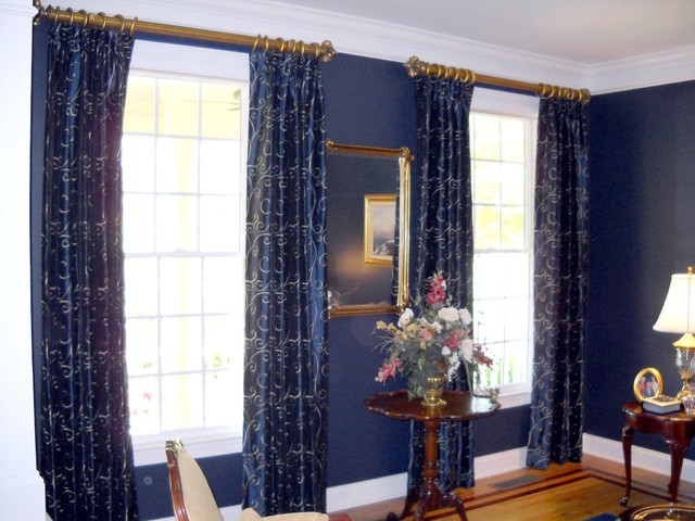 2013 Projects traditional-living-room