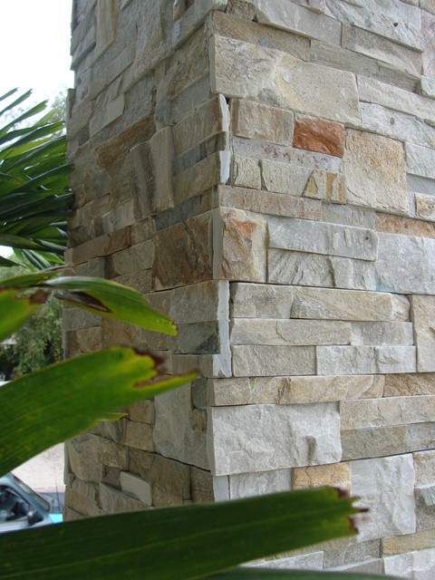 Gobi Format tropical-outdoor-decor