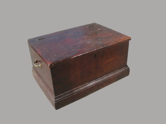 Oak Box with Metal Handles - Jewelry Boxes And Organizers - new york 