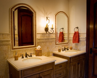 Rustic Bathroom Mirrors on Rustic Guest Bathroom