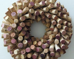 Unique Wine Cork Wreath by LizzieJoeDesigns on Etsy barware