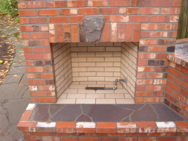 Brick Veneer - Exterior traditional patio