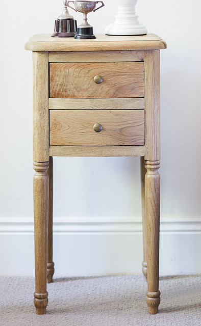 Small Oak Bedside Table - Traditional - Nightstands And Bedside Tables