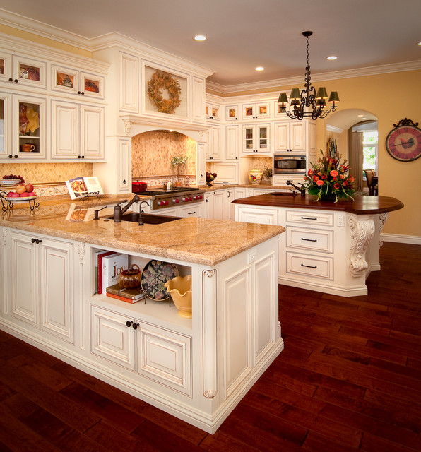 Ventura Kitchen - Traditional - Kitchen - other metro - by Jay Rambo Co.