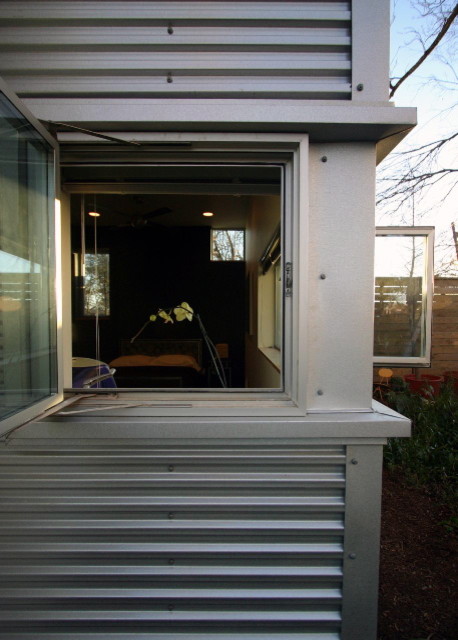900 square foot House and Garden contemporary-