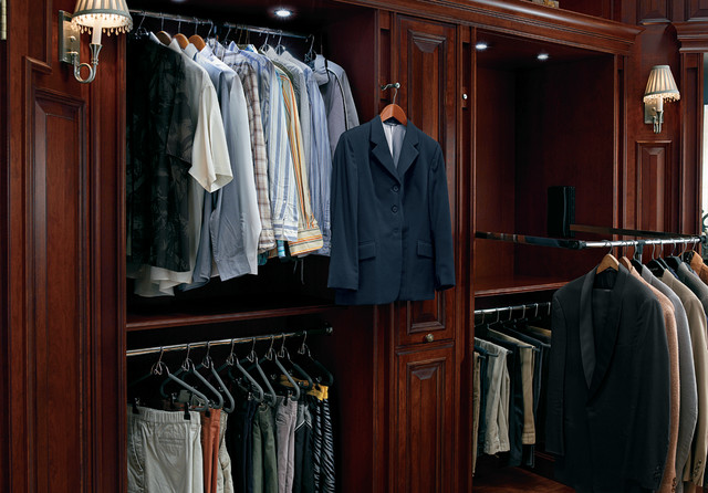 traditional closet by Cabinet Innovations