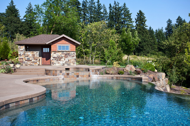 Silverton traditional-pool