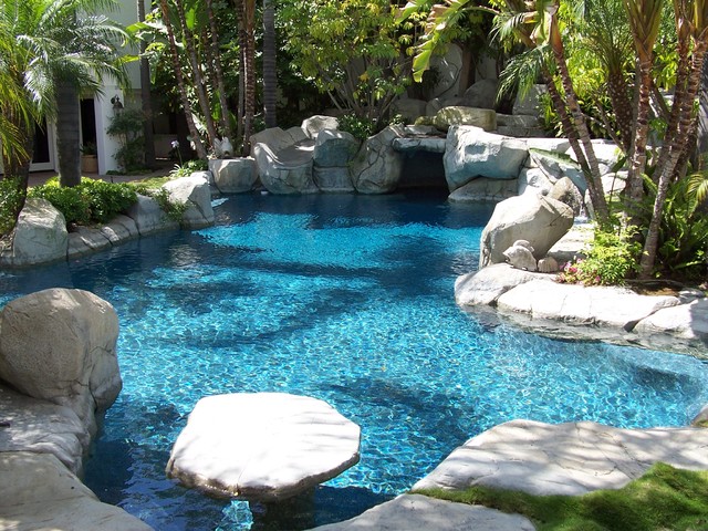 Tropical Swimming Pools and Spas on Houzz