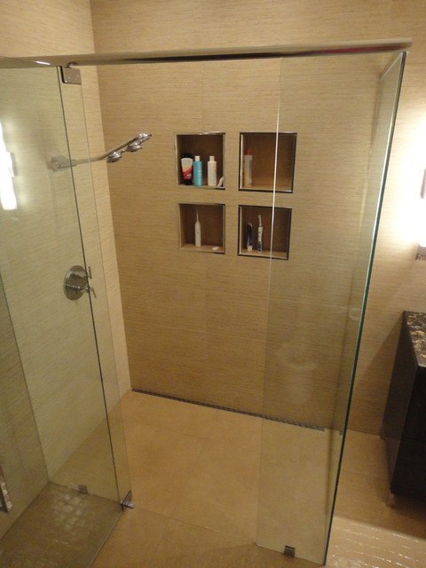 Modern Shower with Continuous Floor Tile and Curbless Entry - Modern