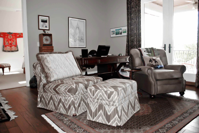 Sierra de Avila traditional-home-office
