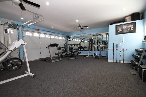 Blue garage transformed into perfect fitness area