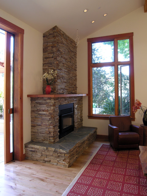 Isabelle Avenue contemporary living room
