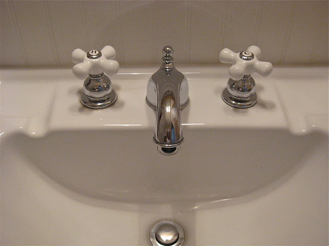 Vintage Bath Faucet 83