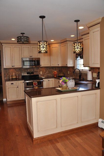 Semi-Custom Medium Sized Kitchen - Traditional - other metro - by Ron