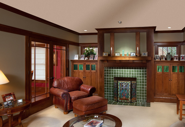 traditional family room by Andrew Melaragno, AIBD