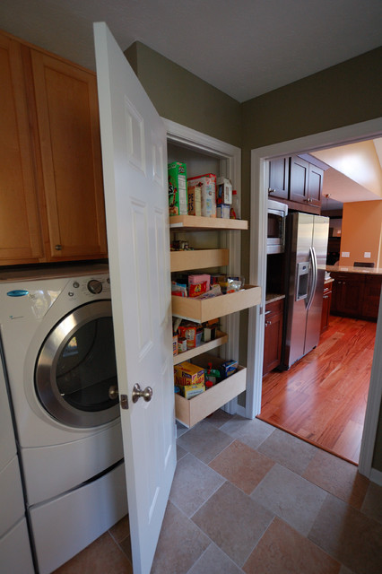 Pantry with Laundry Room