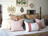 Room of the Day: Cheery Cottage Style for a Master Bedroom (6 photos) farmhouse bedroom Room of the Day: Cheery Cottage Style for a Master Bedroom (6 photos)