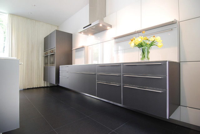 Private Residence-408 contemporary-kitchen