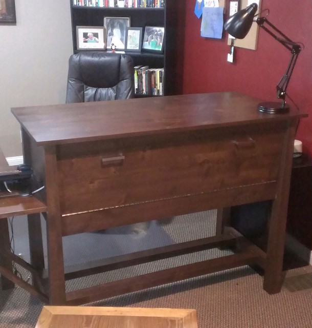 sit down and stand up desks