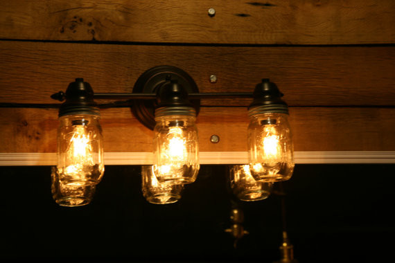 Mason jar wall lamp