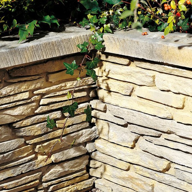 Bradstone, Madoc Walling Weathered Cotswold Block Rustic Paving