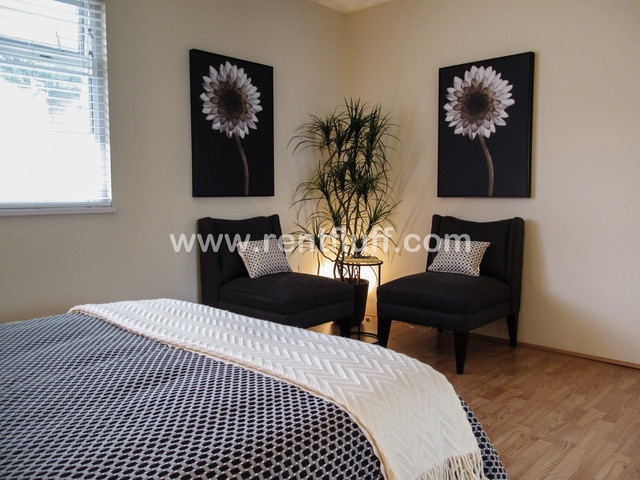 2515 - Surrey Home traditional-bedroom
