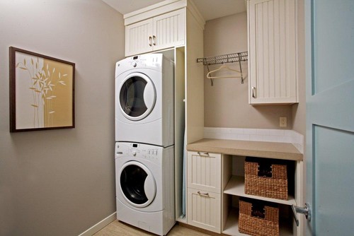 ... of having stacked washer/dryer? Does the top dryer stay put