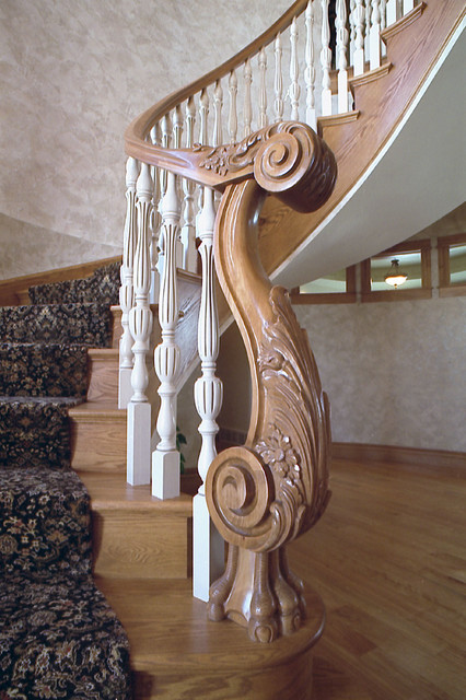 Tropical Stairs with WOW traditional staircase
