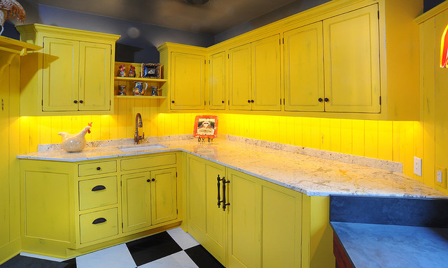Amish Custom Cabinetry traditional-