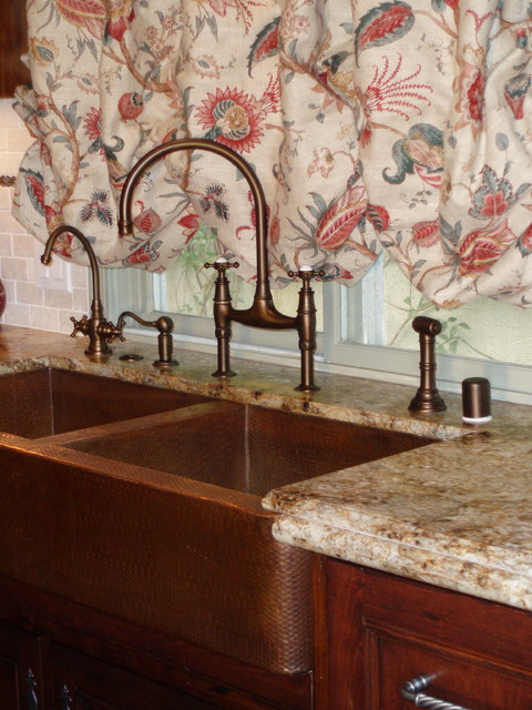 Pacific Palisades traditional-kitchen