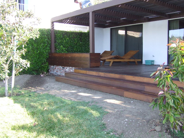 composite Deck LA-Decks.com contemporary-porch
