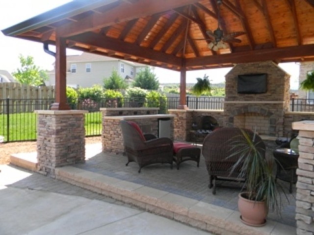 Outdoor Living Spaces traditional