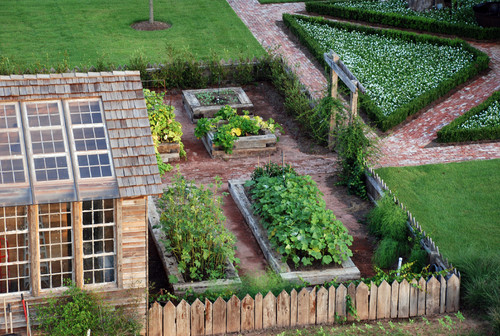 12 Inspiring Garden Ideas - Town & Country Living