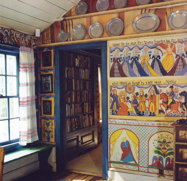 Storybook, Victorian, and Cottage traditional-