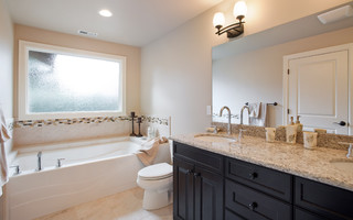 Bathroom Vanities Seattle on Master Bath   Traditional   Bathroom   Seattle   By Lakeville Homes