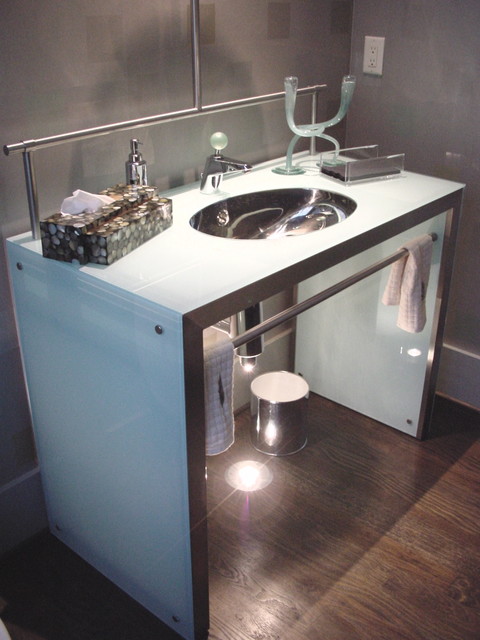 Riverside Residence contemporary bathroom