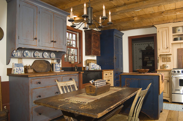 traditional kitchen by The Workshops of David T. Smith
