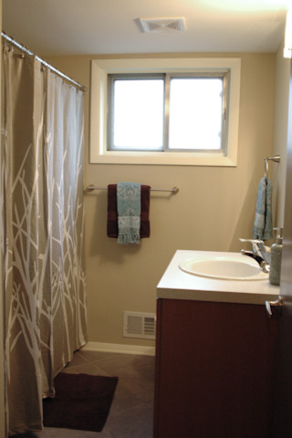Briarcliff Rd Condo, Atlanta contemporary-bathroom