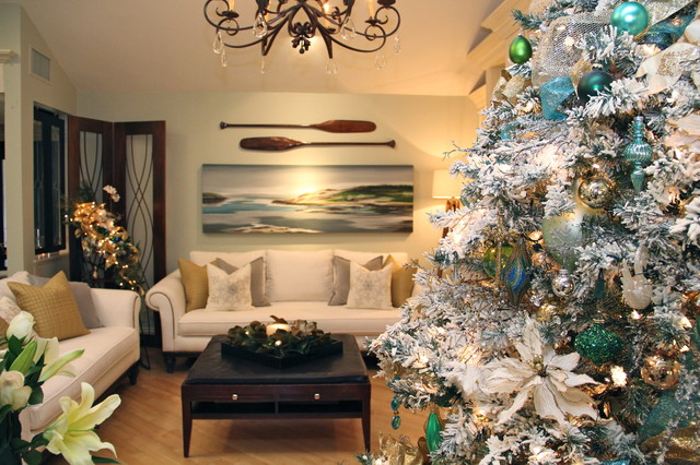 Christmas Decorating like a PRO  Traditional  Living Room  san diego