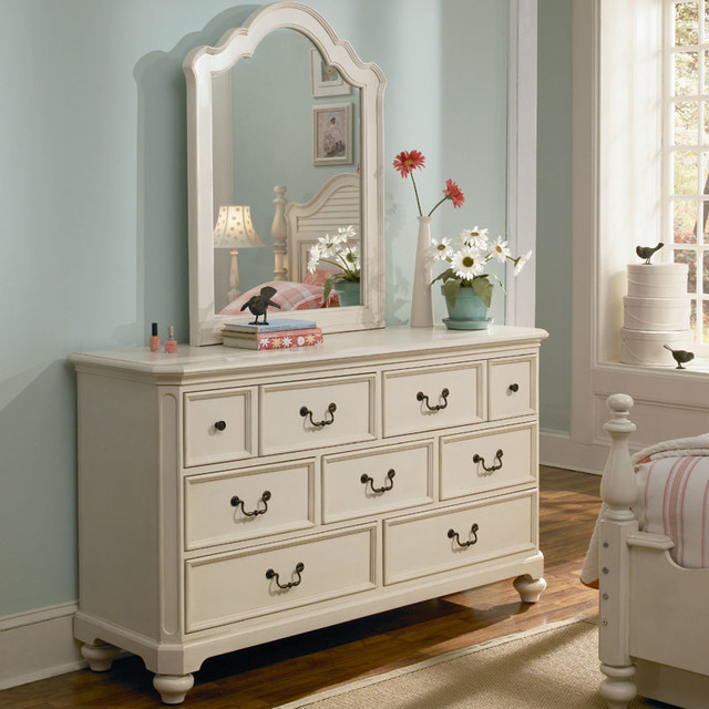 Fabulous White Bedroom Dressers Chests