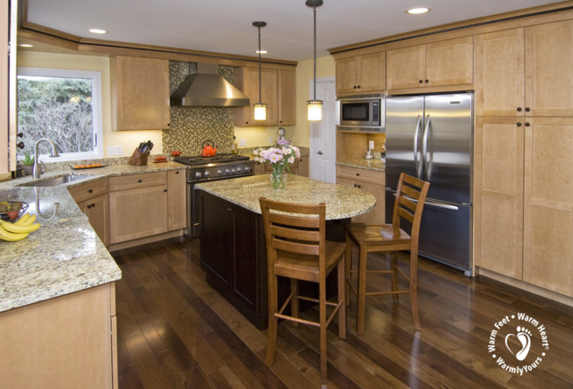 DreamMaker Bath & Kitchen transitional-kitchen