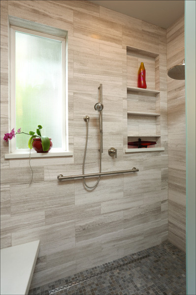Forest heights Master Bathroom contemporary-bathroom