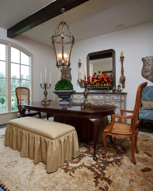 Water View traditional-dining-room