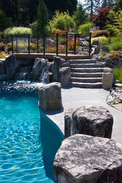 Water Feature / Faux Rock eclectic pool