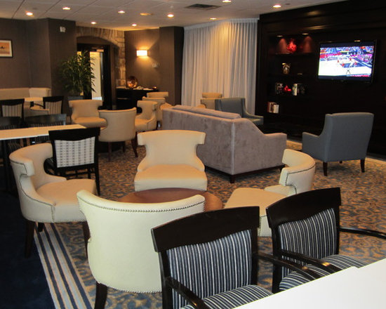 Sheraton Montreal Airport Hotel Club Lounge