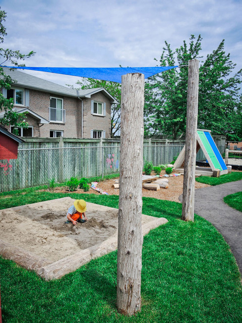 Lakeshore Daycare contemporary-kids